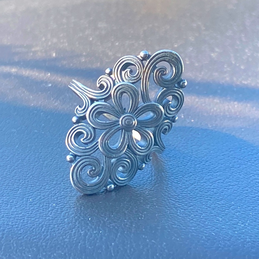 Retired James Avery Full Bloom Tracery Riing